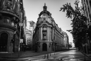 Black and white photo of historic architecture in Santiago de Chile.